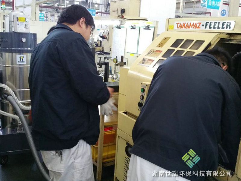 CNC加工機(jī)床固液分離